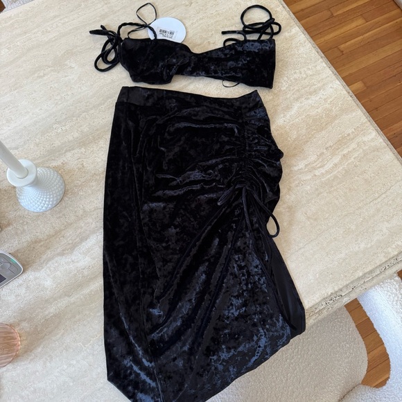Elegant Black Velvet Skirt Set by [Brand] - Picture 1 of 5